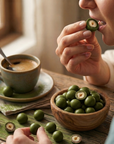 Avellana Cubierta de Chocolate Blanco y Matcha